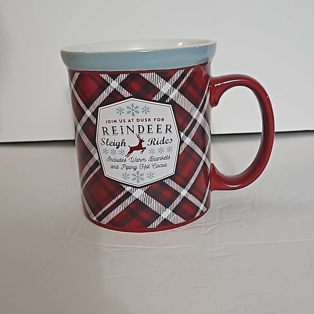 Design Pac Christmas  Mug  Oversized Red Grey White  Plaid Pattern. Pre-owned
